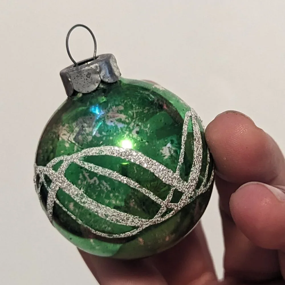 Vintage Mercury Glass Stenciled Snowflake‎ Christmas Holiday Ornament Glitter